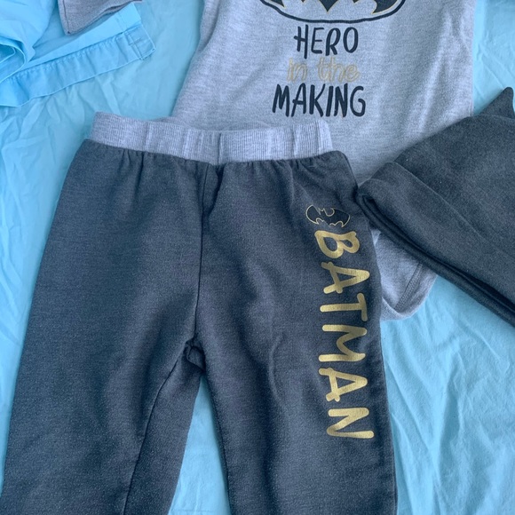 3 piece Batman set - 12-18 months - Picture 2 of 5